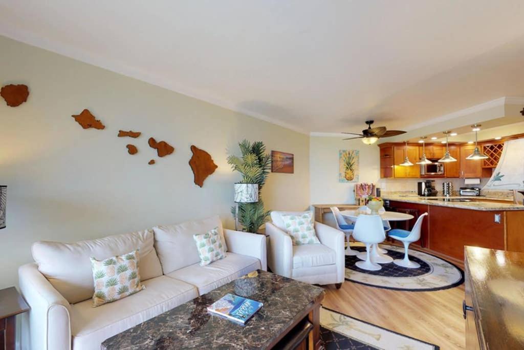 Oceanfront Penthouse With Amazing Views At Kauhale Makai Lägenhet Kihei Exteriör bild