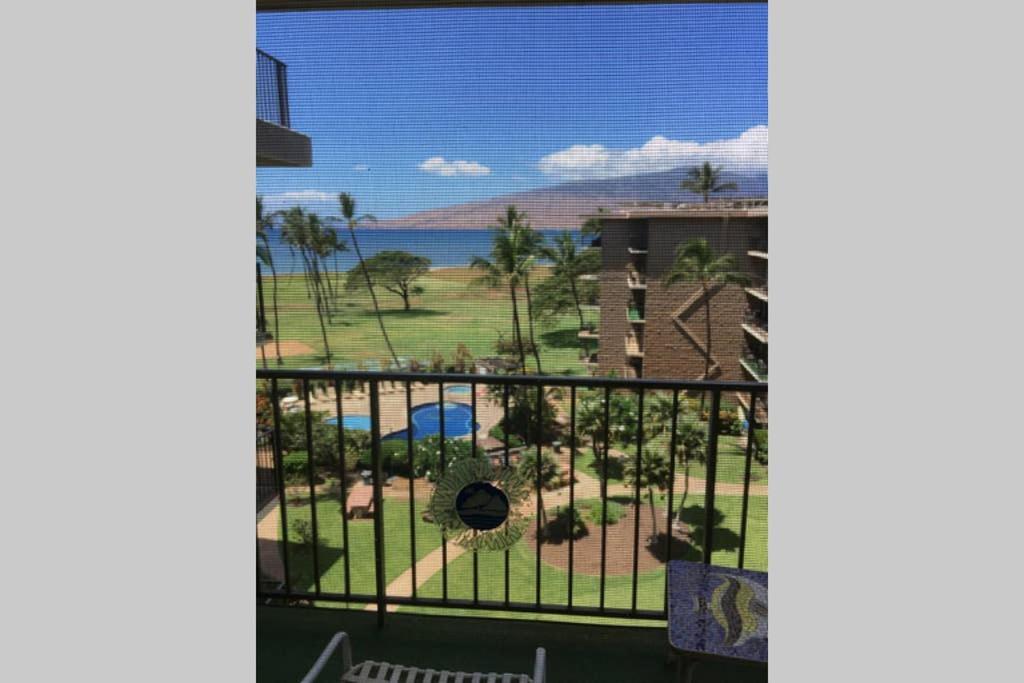 Oceanfront Penthouse With Amazing Views At Kauhale Makai Lägenhet Kihei Exteriör bild