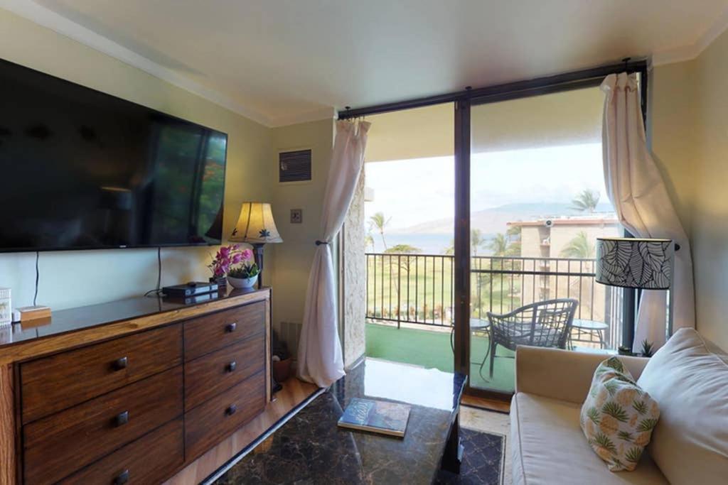 Oceanfront Penthouse With Amazing Views At Kauhale Makai Lägenhet Kihei Exteriör bild